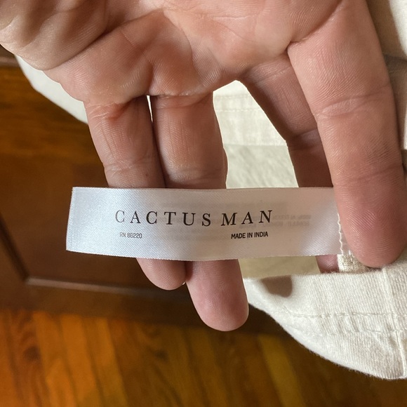 LARGE CACTUS MAN TSHIRT. ITS A LITTLE TIGHT ON ME SO HERE IT IS! - Picture 5 of 6
